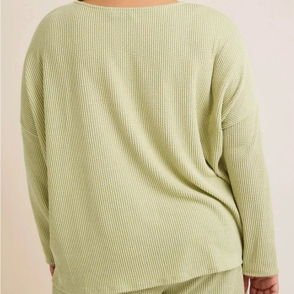 Gilli Top: Plus Size Top. Oversized Comfy Waffle Knit in Sage Green - Picture 3 of 10